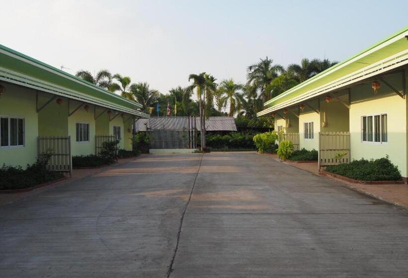هتل 555 Resort