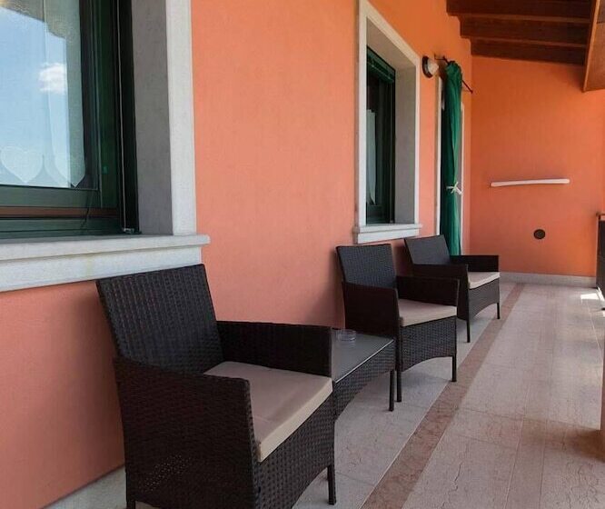 בית מלון כפרי Al Colle