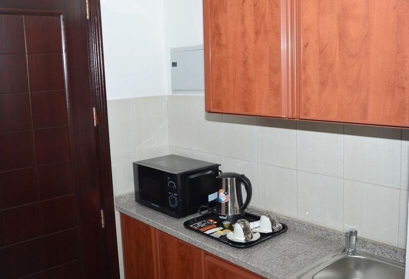 호텔 Al Khaleej Plaza Furnished Apartments Llc