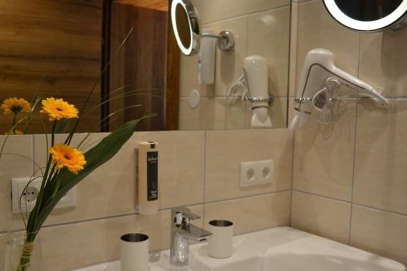 فندق Alpen-appartements Zürcher