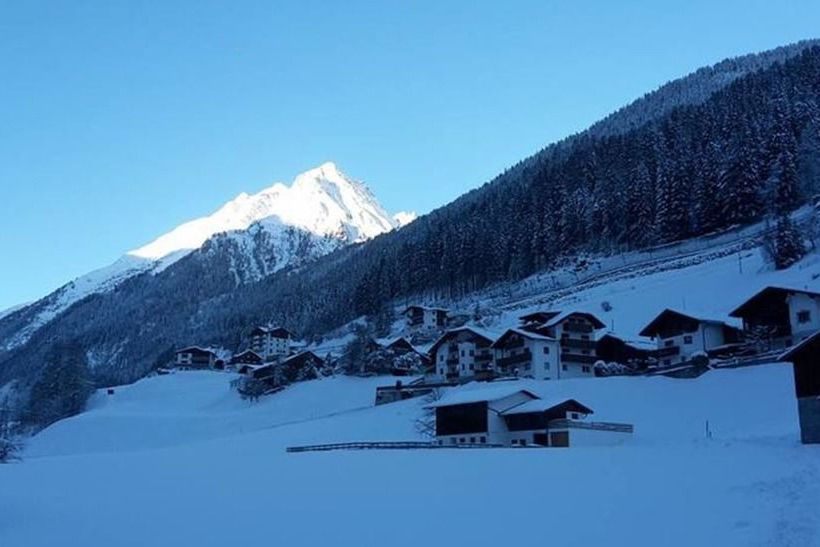 فندق Alpen-appartements Zürcher