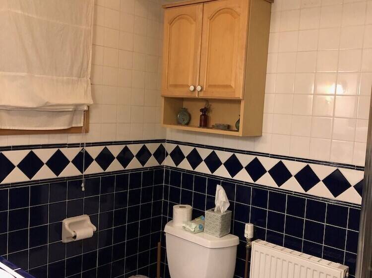 فندق Artha Bed And Breakfast