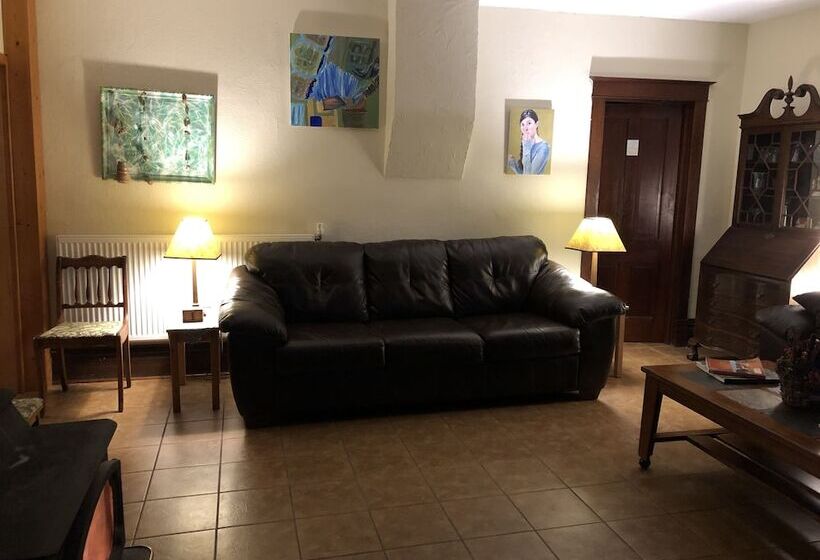 فندق Artha Bed And Breakfast