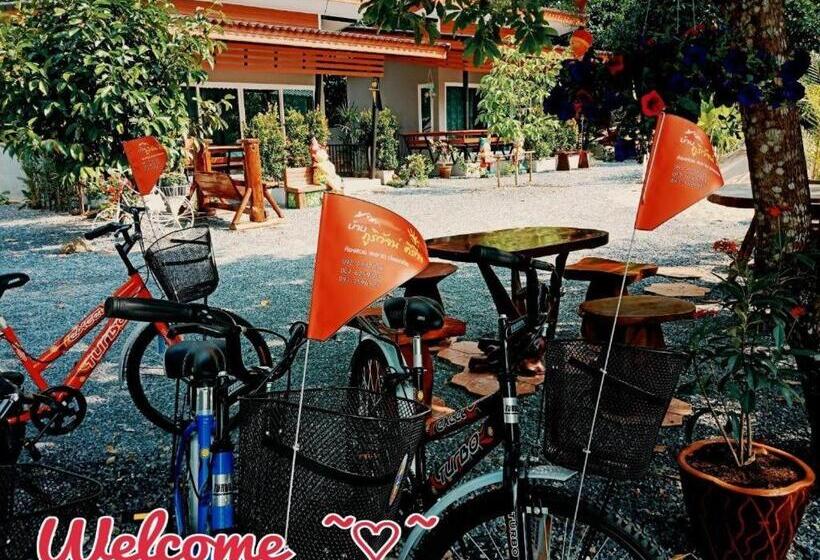 호텔 Baan Bhuriwat Kiriwong