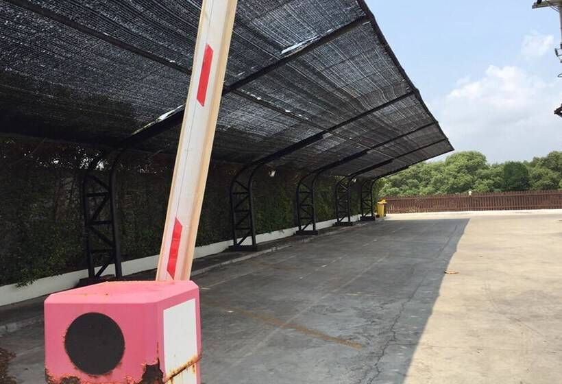 호텔 Banchaitalay Room