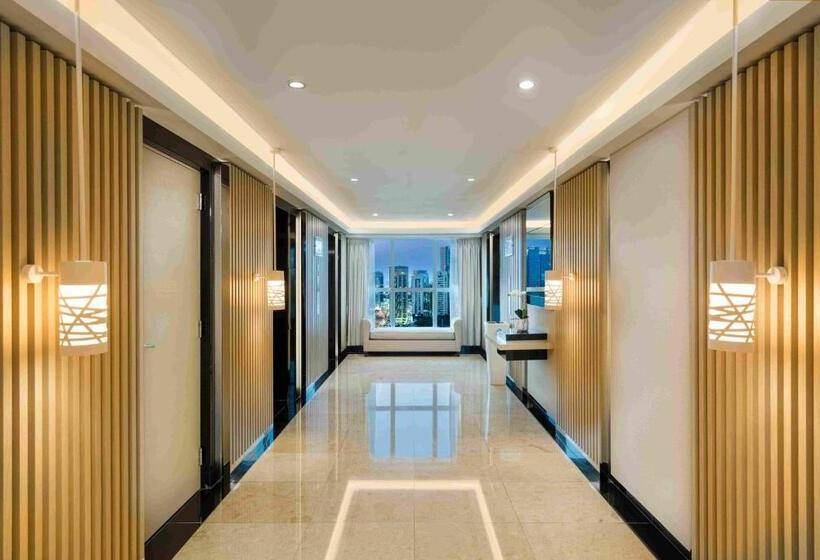 ホテル Beach Rotana – All Suites