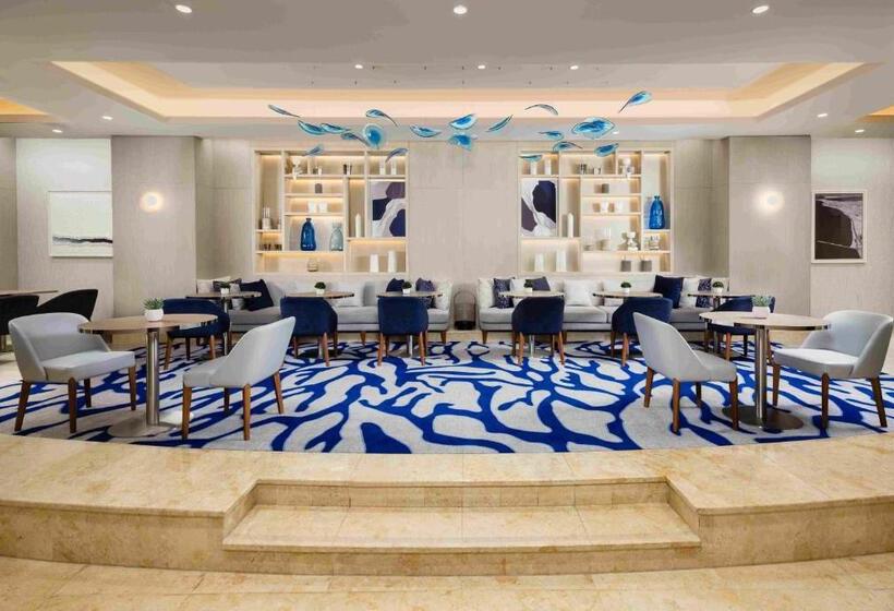 Отель Beach Rotana – All Suites