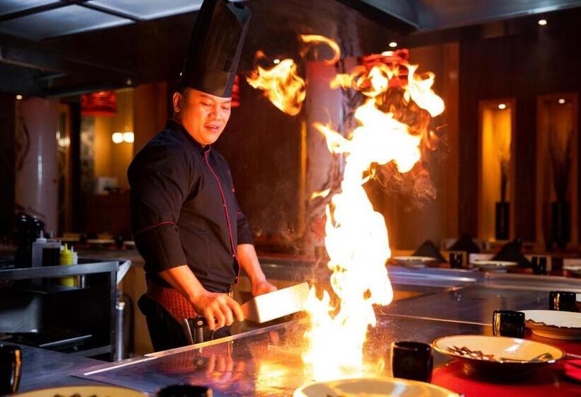 Отель Beach Rotana – All Suites