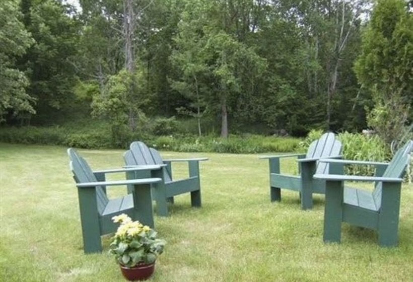 فندق Deer Brook Inn