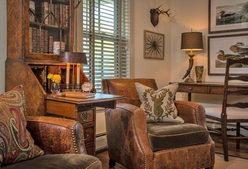 فندق Deer Brook Inn