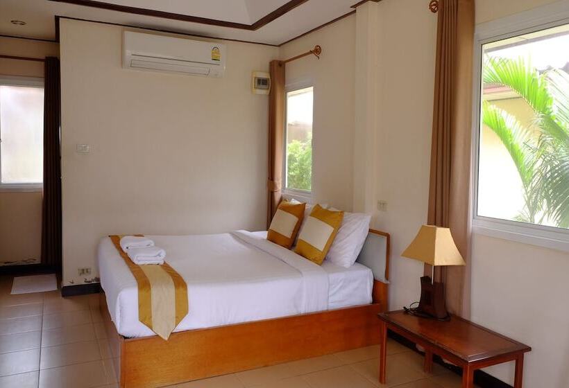 호텔 Fah Talay Resort