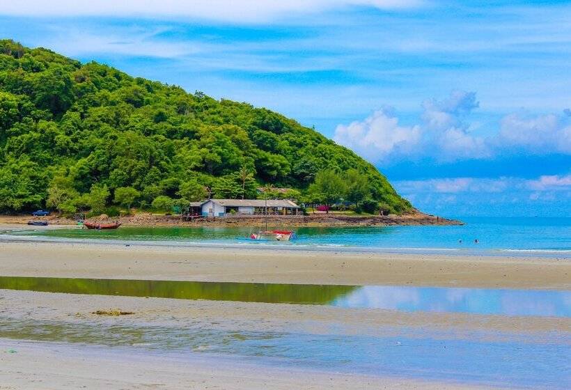 호텔 Fah Talay Resort