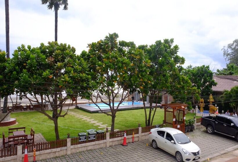 호텔 Fah Talay Resort