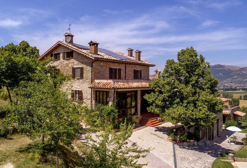 בית מלון כפרי Fonte Chiara