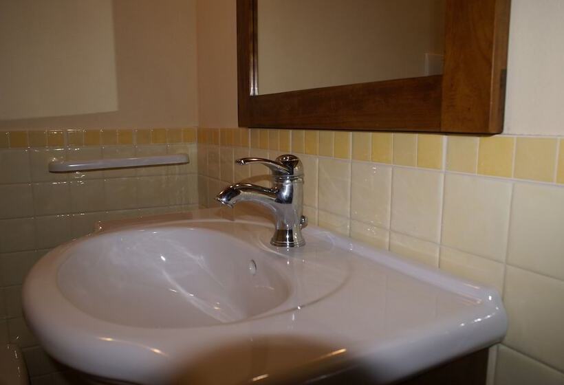 בית מלון כפרי Fonte Chiara