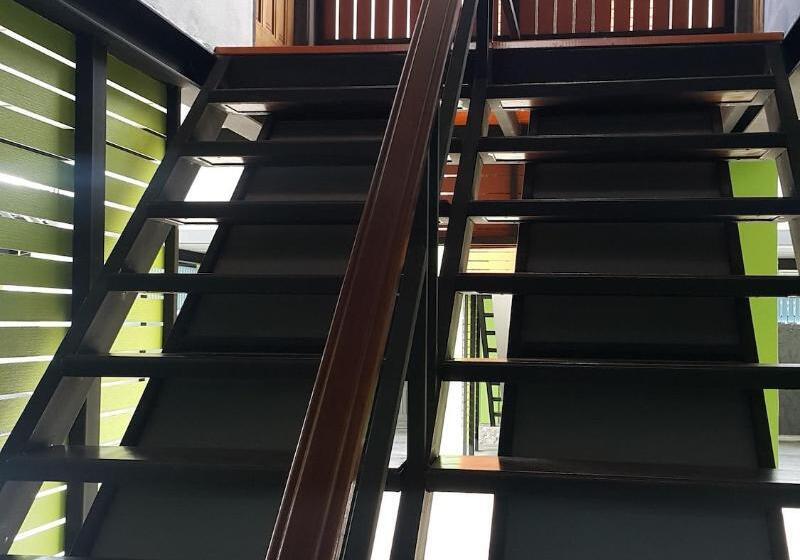 호텔 Garden House Resort