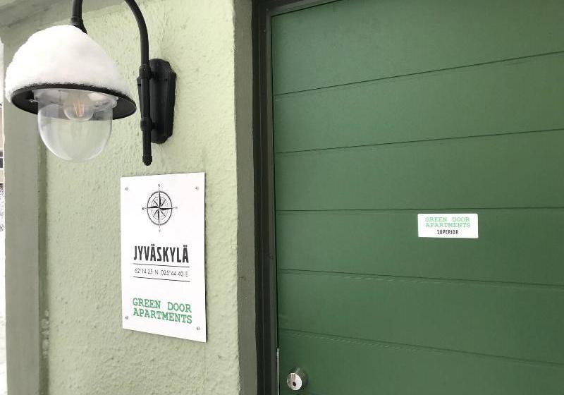 Отель Green Door Apartments