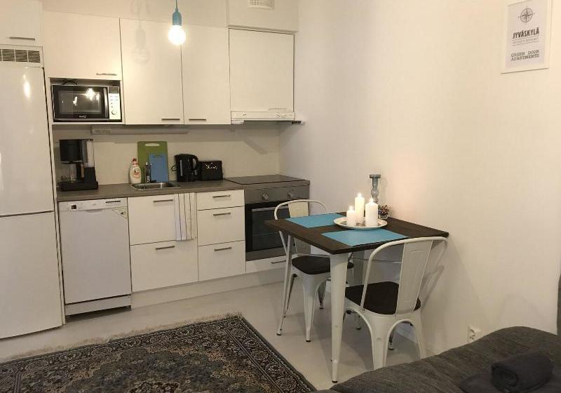 Отель Green Door Apartments