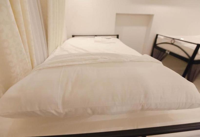 هتل Ha Noi Lantern Dorm  Adults Only