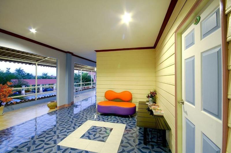 فندق Homeland Resort