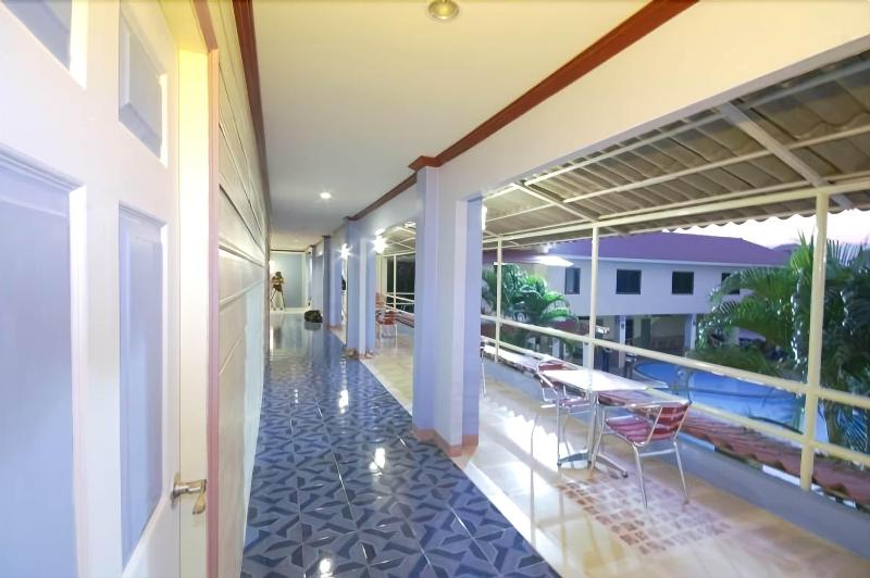 호텔 Homeland Resort