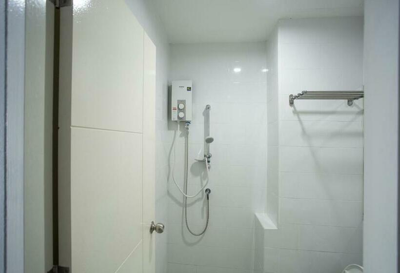هتل Twentynine Kv Apartel