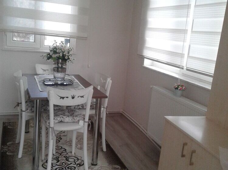 בית מלון כפרי Ipekyolu Garden