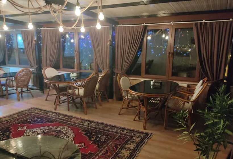 בית מלון כפרי Ipekyolu Garden