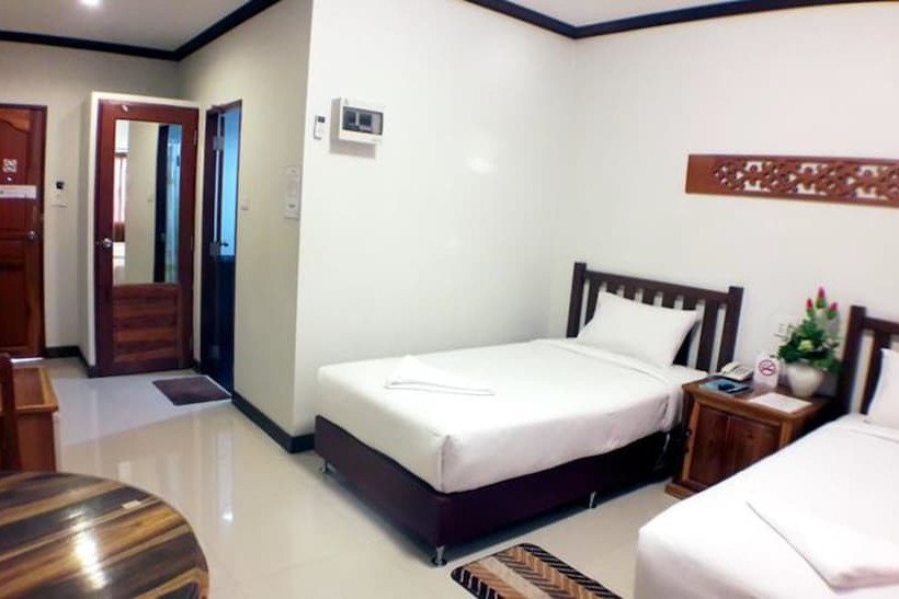 Отель Khum Nakhon