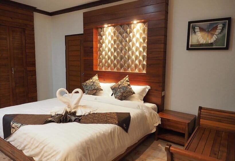 Khum Sai Ngam Hotel & Resort