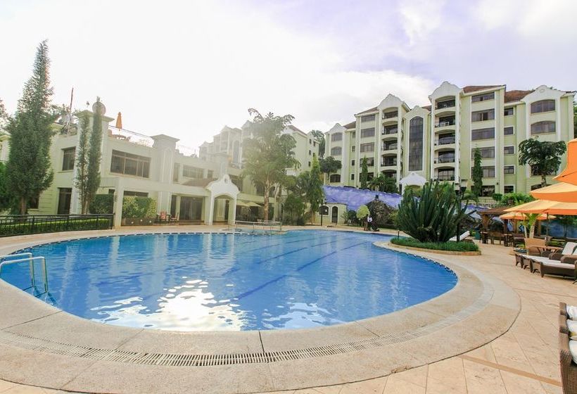 هتل Laburnam Courts Four Bedroom Apartments