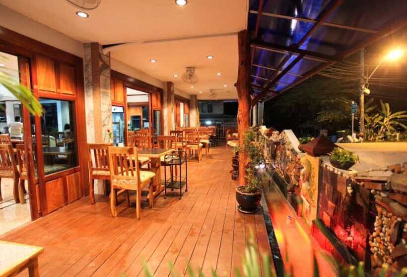 Otel Lert Prasert House