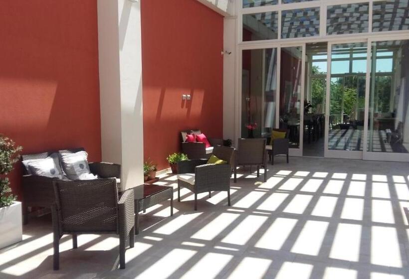 Отель Loggia Dei Lezzi