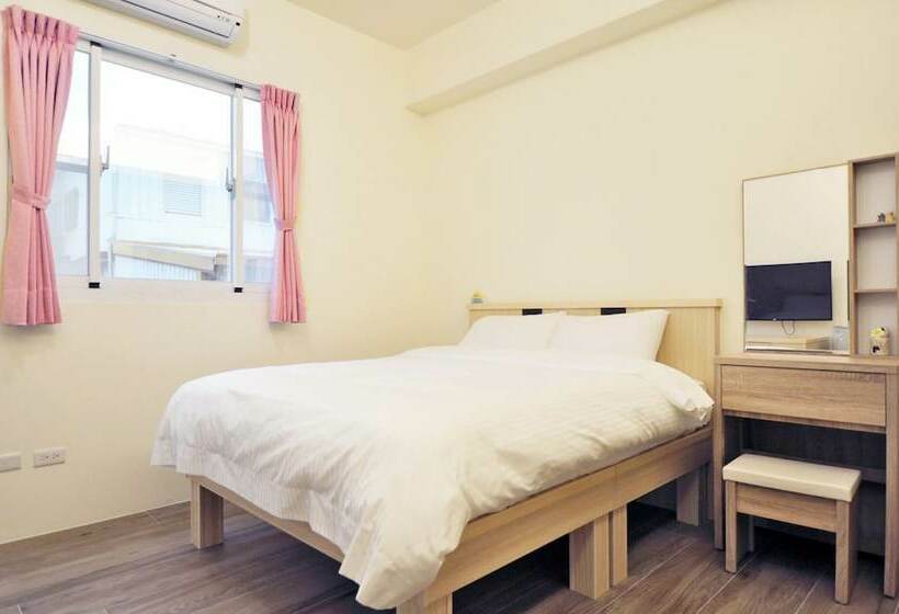 هتل Love Traveling B&b