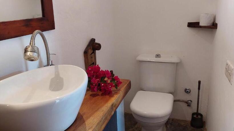 호텔 Mawimbi Bungalows