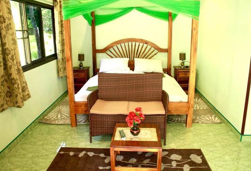 호텔 New Paradise Home Resort