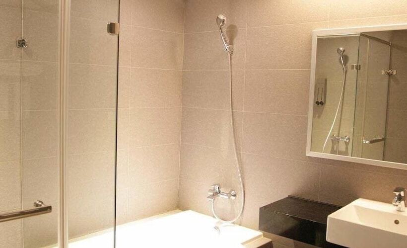 هتل Orchard Park  New Wing