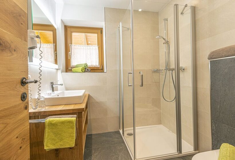 בית מלון כפרי Pension Lackenbauer