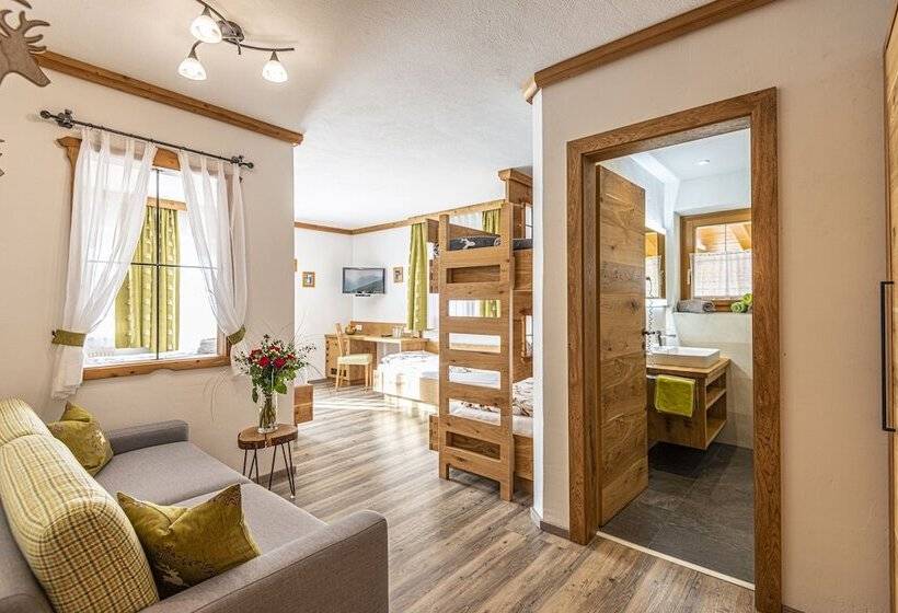 هتل Pension Lackenbauer