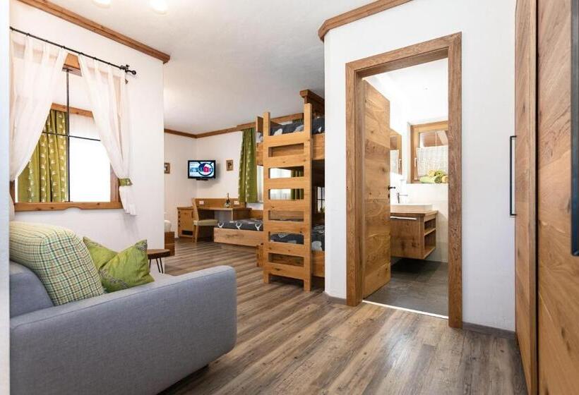 בית מלון כפרי Pension Lackenbauer