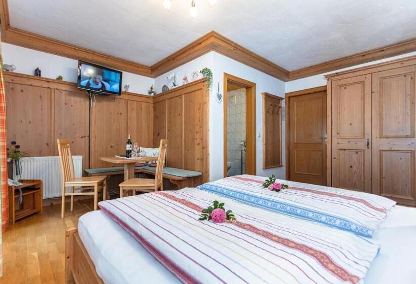 호텔 Pension Lackenbauer