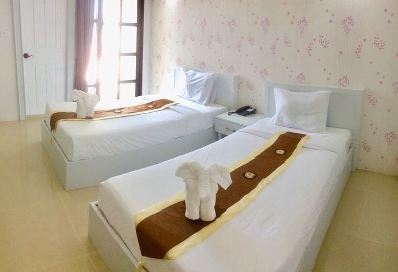 בית מלון כפרי Ploy S Pearl