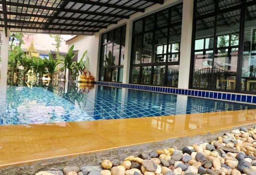 בית מלון כפרי Ploy S Pearl