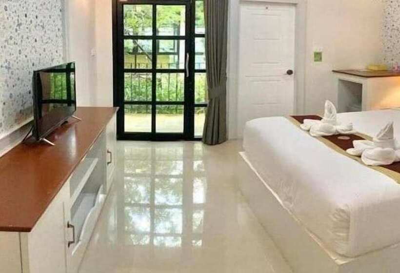 בית מלון כפרי Ploy S Pearl