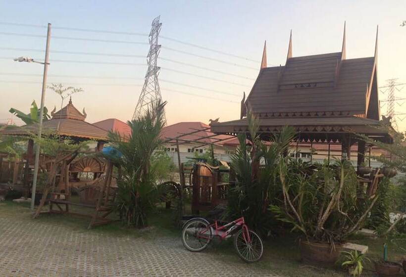 호텔 Pt House Resort