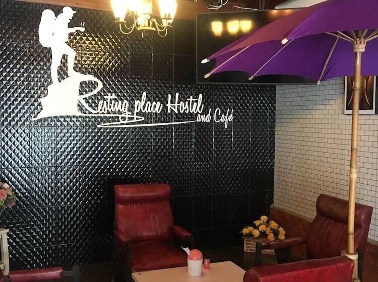 Szálloda Resting Place Hostel