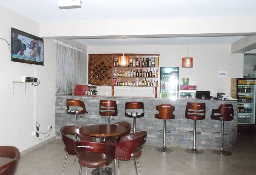 هتل Rosaline Suites