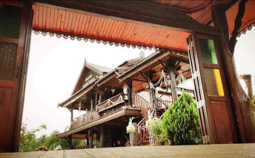 호텔 Ruean Thai Nai Bang By Pansak Resort