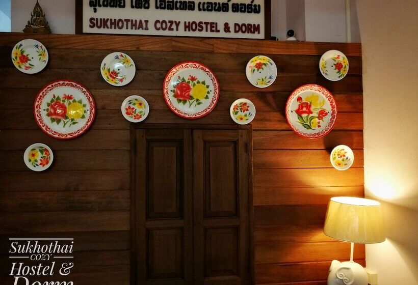 Отель Sukhothai Cozy Hostel & Dorm