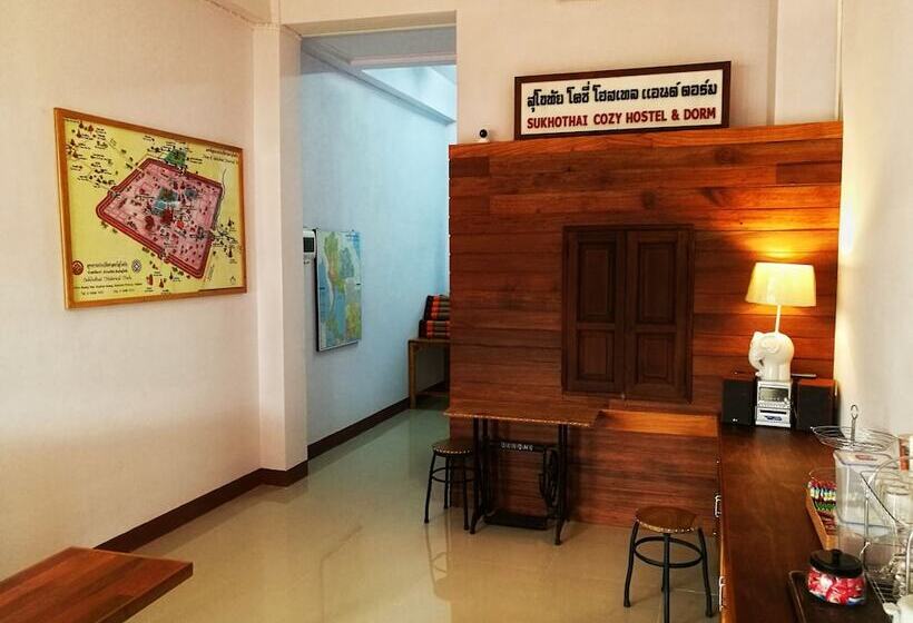 Отель Sukhothai Cozy Hostel & Dorm